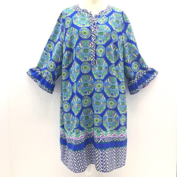 madison leigh Dresses & Skirts - Sold! Madison Leigh Plus Size Bell Sleeve Shift Dress 20